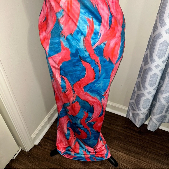 Allover swirl Print summer tube  Bodycon Dress - Picture 5 of 8